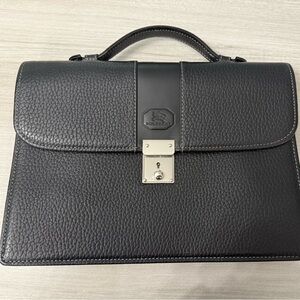 Authentic Burberry Pebbled Black Leather business Briefcase in new condition